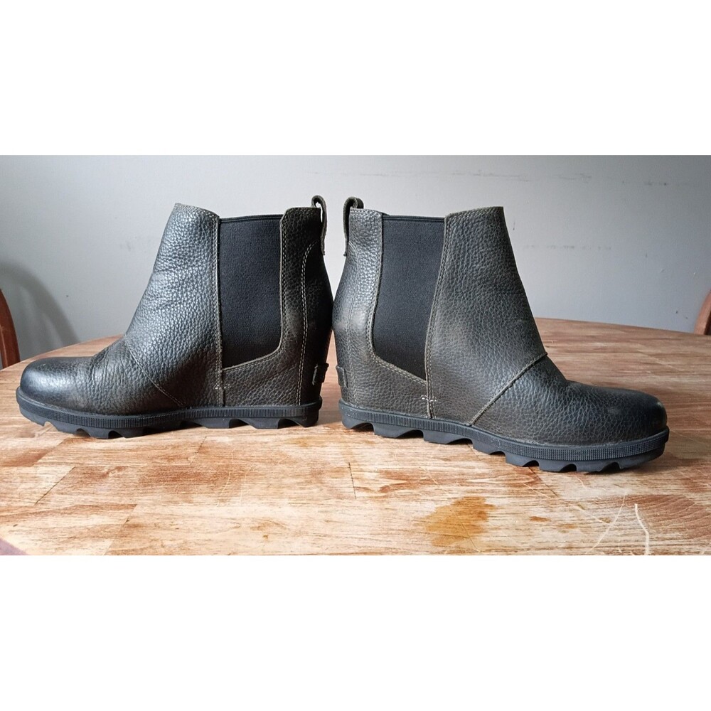 Sorel Boots Womens 9 Joan of Arctic Wedge II Chelsea Black Leather Pull On Wedge